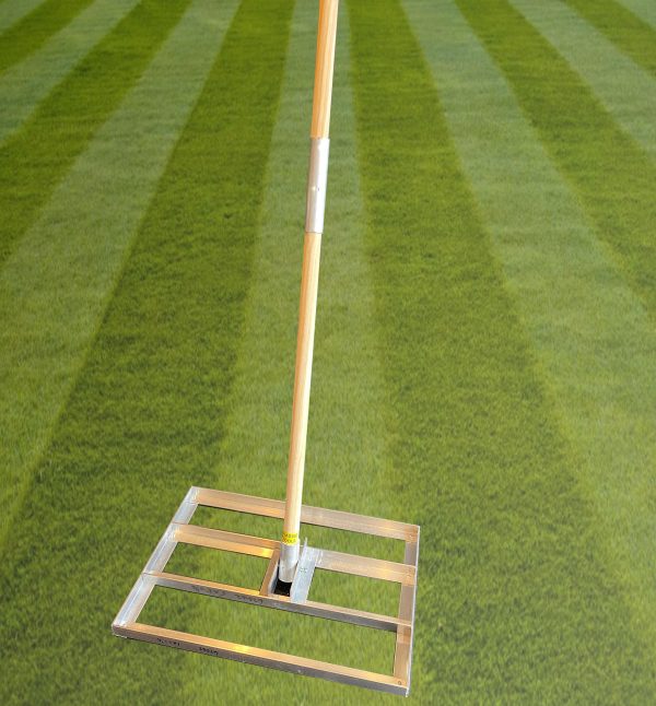 HIRE LAWN/SOIL LEVELLER (COMPACT- 50CM X 32.5CM)